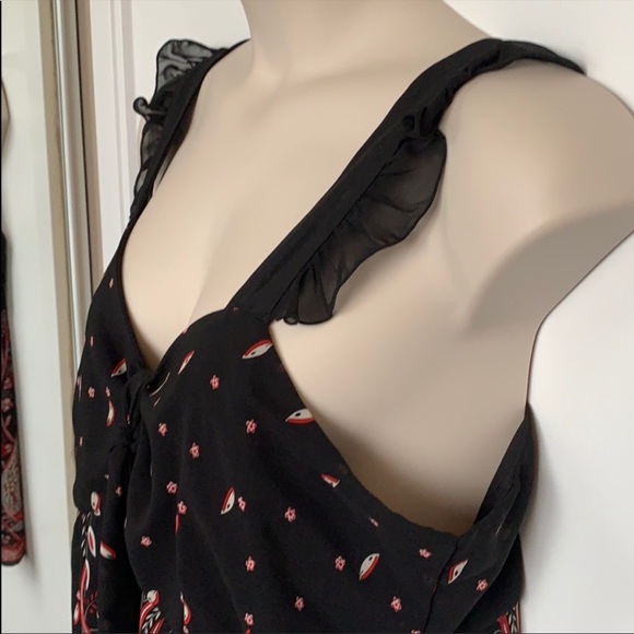 Penningtons Lined Frill Elastic Back V Blouse, 1X - Picture 7 of 11